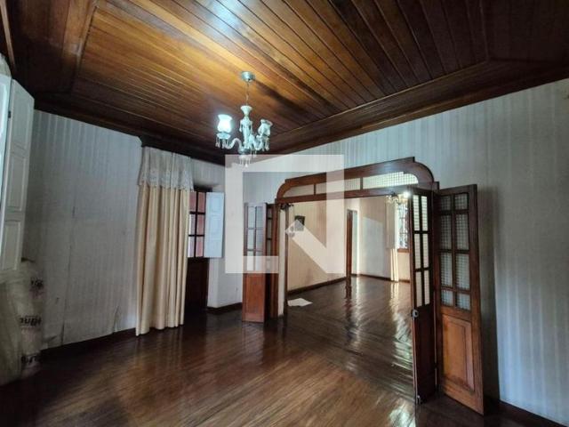 Casa aluguel em Região Geográfica Imediata de Belo Horizonte, Região Metropolitana de Belo Horizonte