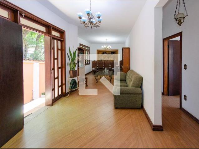 Casa aluguel em Região Geográfica Imediata de Belo Horizonte, Região Metropolitana de Belo Horizonte