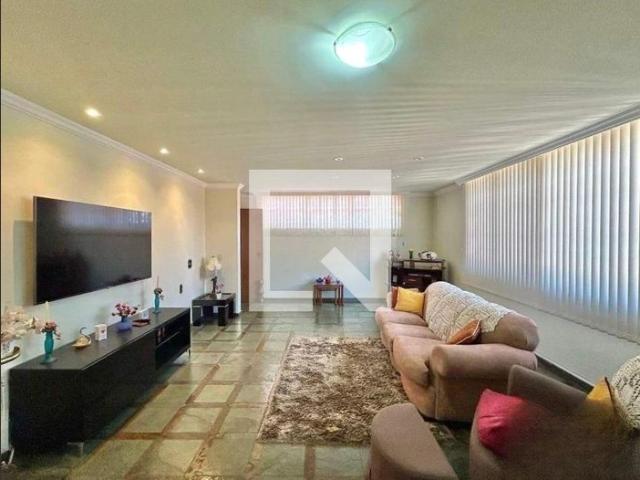 Casa aluguel em Regional Centro-Sul, Belo Horizonte