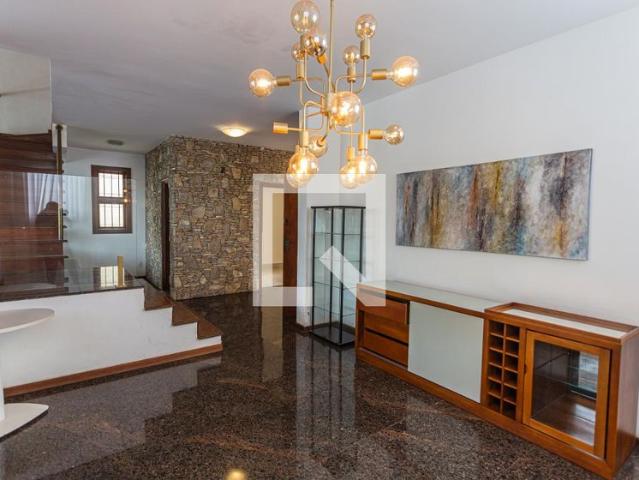 Casa aluguel em Regional Centro-Sul, Belo Horizonte