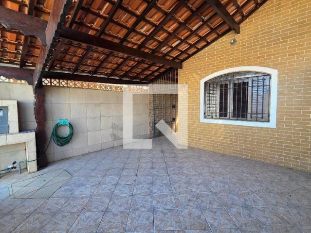 Casa aluguel em Maracanã, Praia Grande