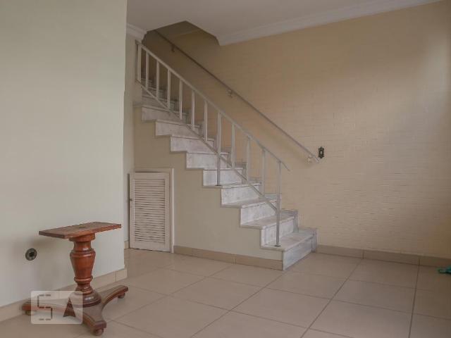 Casa aluguel em Região Geográfica Imediata do Rio de Janeiro, Região Metropolitana do Rio de Janeiro