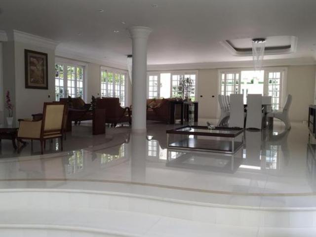 Casa venda em Jardim Via Dutra, Arujá