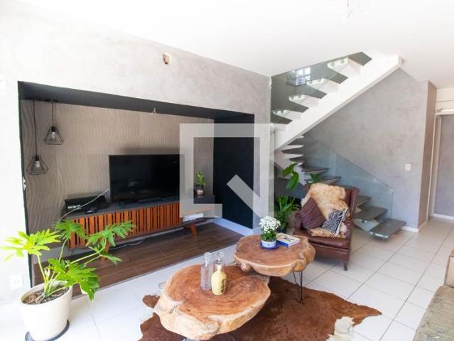 Casa aluguel em Região Geográfica Imediata do Rio de Janeiro, Região Metropolitana do Rio de Janeiro
