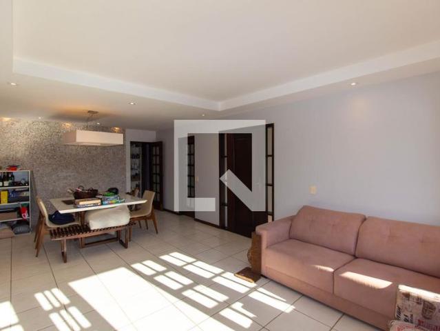 Casa aluguel em Região Geográfica Imediata do Rio de Janeiro, Região Metropolitana do Rio de Janeiro