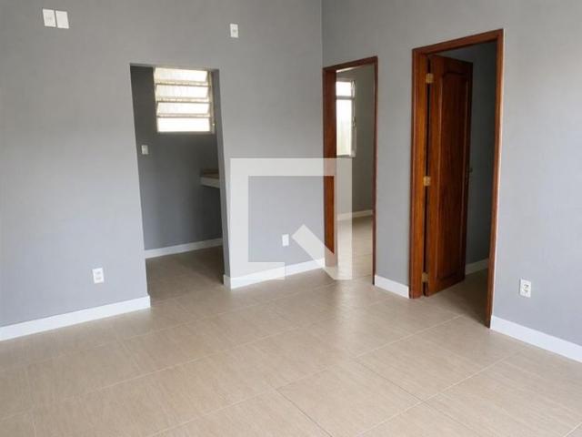 Casa aluguel em Região Geográfica Imediata do Rio de Janeiro, Região Metropolitana do Rio de Janeiro
