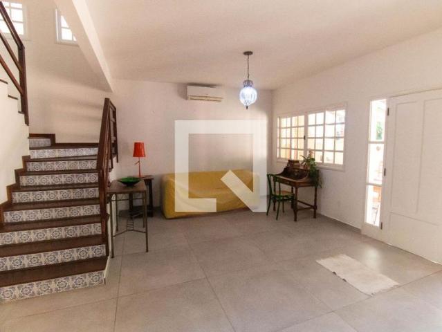 Casa aluguel em Região Geográfica Imediata do Rio de Janeiro, Região Metropolitana do Rio de Janeiro