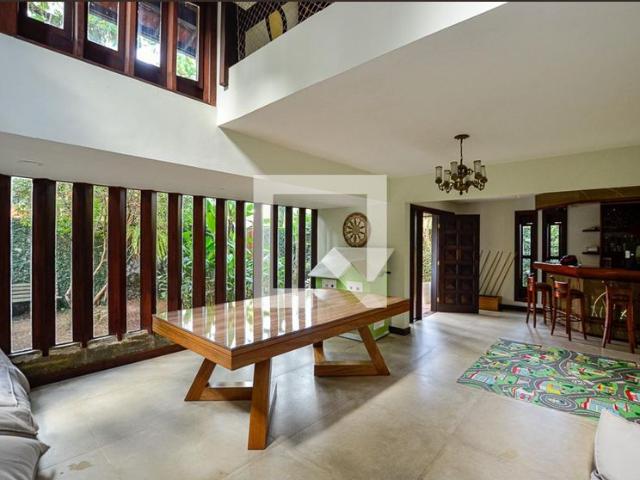 Casa aluguel em Região Geográfica Imediata do Rio de Janeiro, Região Metropolitana do Rio de Janeiro