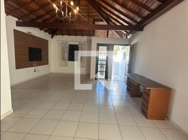 Casa aluguel em Região Geográfica Imediata do Rio de Janeiro, Região Metropolitana do Rio de Janeiro