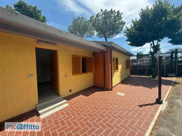 Villa Indipendente in affitto a Municipio Roma XI, Roma Capitale