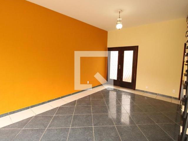 Casa aluguel em Região Geográfica Imediata do Rio de Janeiro, Região Metropolitana do Rio de Janeiro