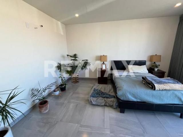 Casa Moderna en Venta en Fracc. Terranova 4