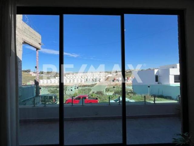 Casa Moderna en Venta en Fracc. Terranova 4