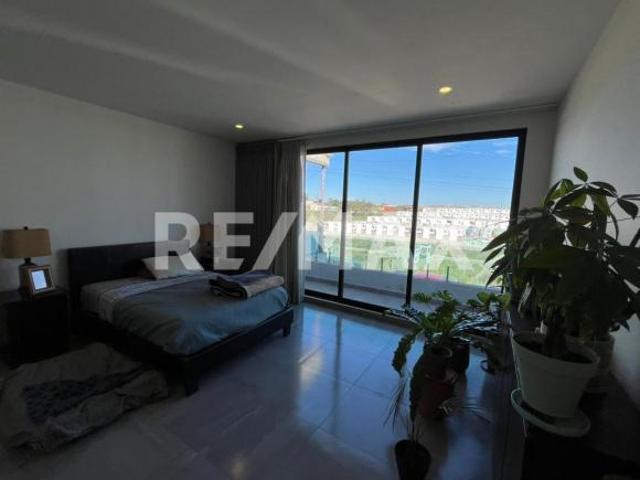 Casa Moderna en Venta en Fracc. Terranova 4