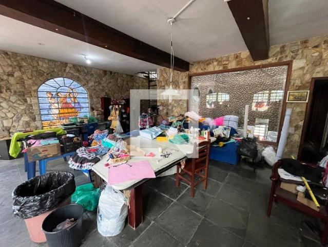 Casa aluguel em Região Geográfica Imediata do Rio de Janeiro, Região Metropolitana do Rio de Janeiro