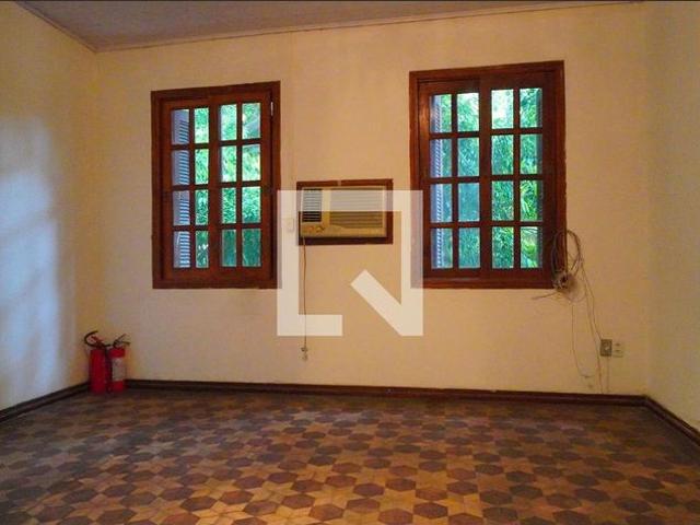 Casa aluguel em Região Geográfica Imediata de Porto Alegre, Região Metropolitana de Porto Alegre