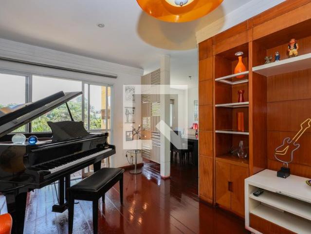 Casa aluguel em Região Imediata de São Paulo, Região Metropolitana de São Paulo