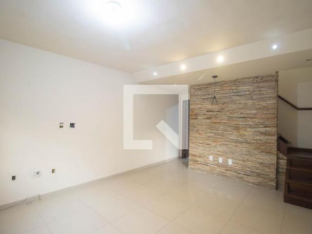 Casa aluguel em Mutondo, São Gonçalo