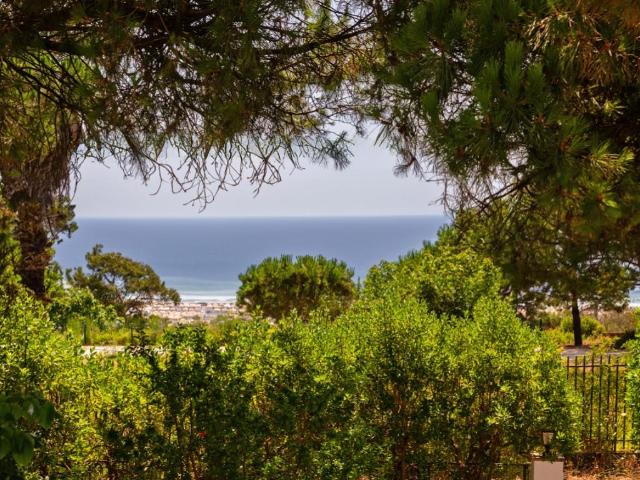 Vivenda venda em Capuchos, Almada