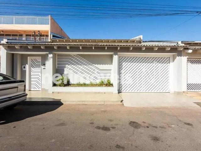 Casa venda em Região Geográfica Imediata do Distrito Federal, Região Integrada de Desenvolvimento do Distrito Federal e Entorno