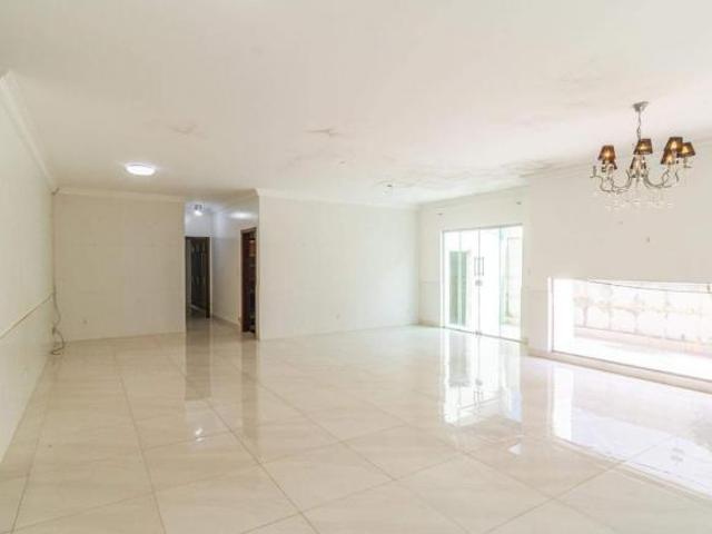 Casa venda em Região Geográfica Imediata do Distrito Federal, Região Integrada de Desenvolvimento do Distrito Federal e Entorno