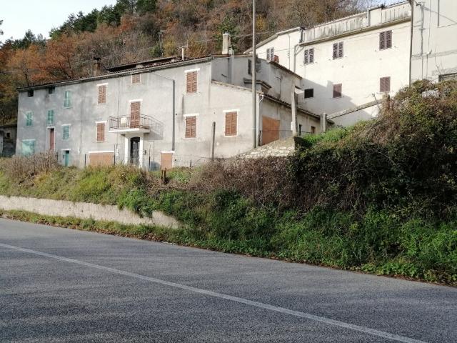 Appartamento in vendita a Montefortino, Marche