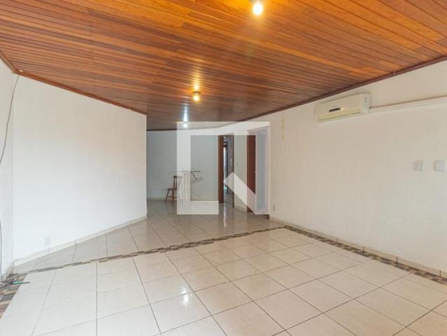 Casa aluguel em Região Geográfica Imediata de Porto Alegre, Região Metropolitana de Porto Alegre