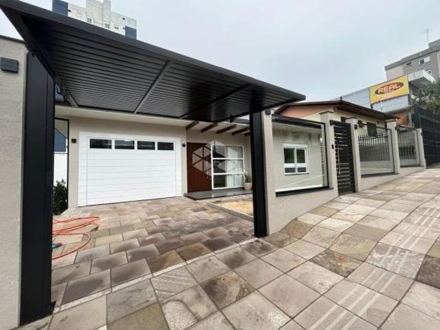 Casa venda em Região Geográfica Imediata de Caxias do Sul, Farroupilha