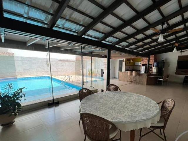 Casa venda em Jardim Universitário, Cuiabá