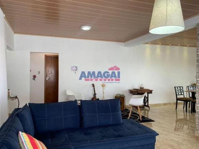 Casa venda em Região Imediata de São José dos Campos, Região Metropolitana do Vale do Paraíba e Litoral Norte