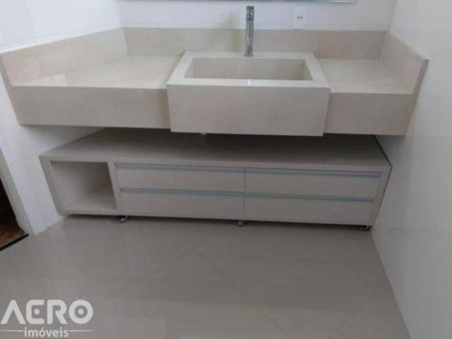 Casa venda em Região Imediata de Bauru, Bauru