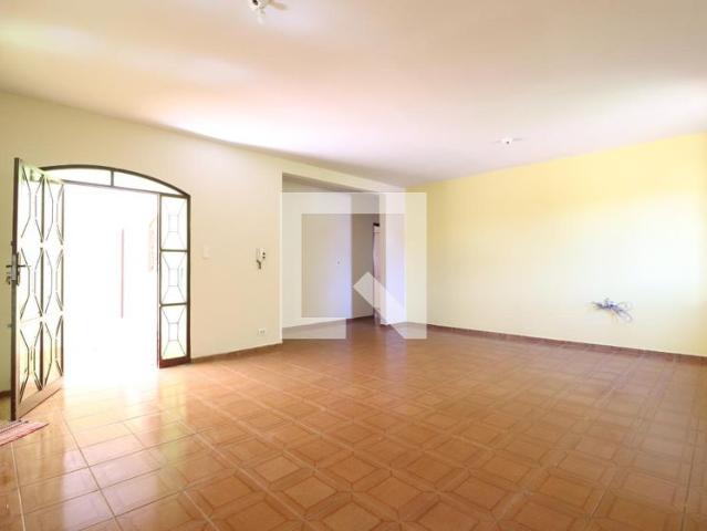 Casa aluguel em Região Geográfica Imediata de Uberlândia, Oliveira Fortes