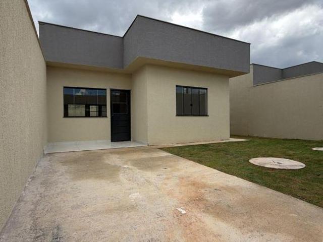Casa venda em Região Geográfica Imediata de Águas Lindas de Goiás, Região Integrada de Desenvolvimento do Distrito Federal e Entorno