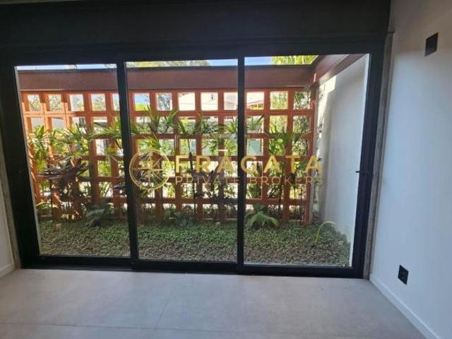 Casa venda em Nova Crixás, Região Geográfica Intermediária de Goiânia