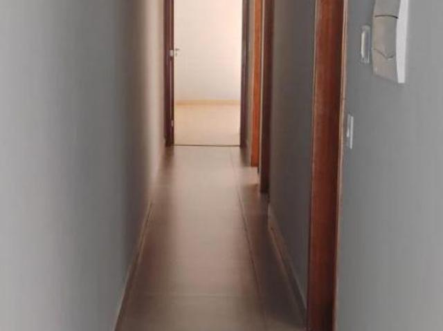 Casa venda em Região Geográfica Imediata de Londrina, Londrina