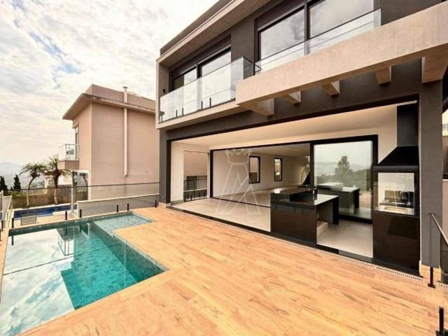Casa venda em Santana de Parnaíba