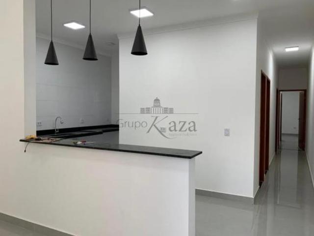 Casa venda em Região Imediata de São José dos Campos, Região Metropolitana do Vale do Paraíba e Litoral Norte
