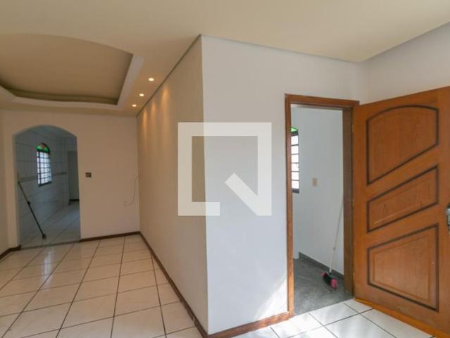 Casa aluguel em Região Geográfica Imediata de Belo Horizonte, Região Metropolitana de Belo Horizonte