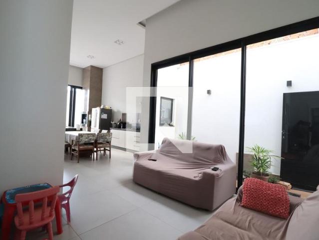 Casa aluguel em Região Geográfica Imediata de Uberlândia, Oliveira Fortes