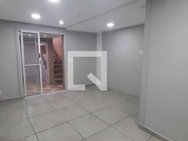 Casa aluguel em Assentamento Social Nova Olaria, Osasco