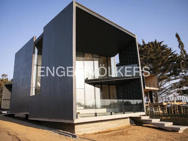 Casa en arriendo en Villa Los Poetas, Pichilemu