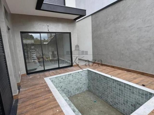 Casa venda em Região Imediata de São José dos Campos, Região Metropolitana do Vale do Paraíba e Litoral Norte