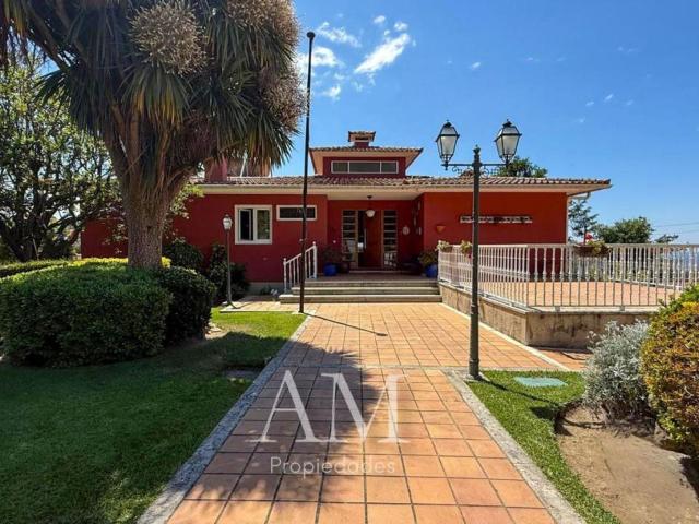Chalet en venta en Saiáns, Vigo