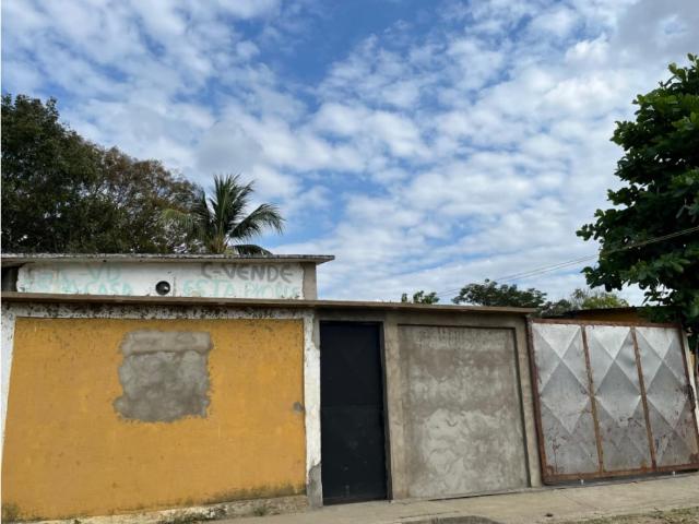 Casa en venta en Cuatricentenario, Gua