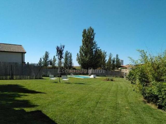 Casa en alquiler en Almenara De Tormes