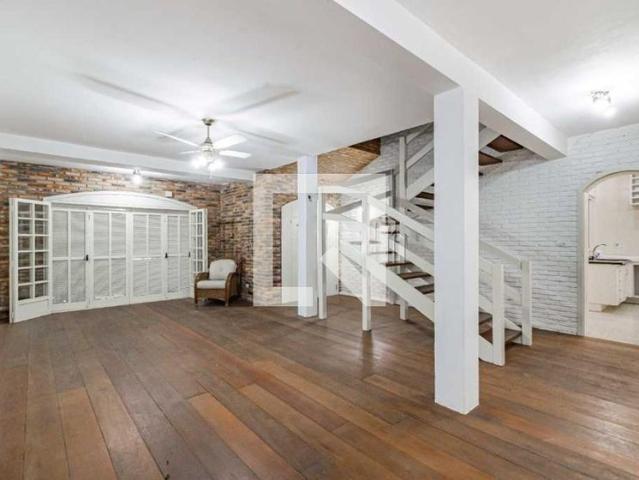 Casa aluguel em Região Geográfica Imediata de Porto Alegre, Região Metropolitana de Porto Alegre