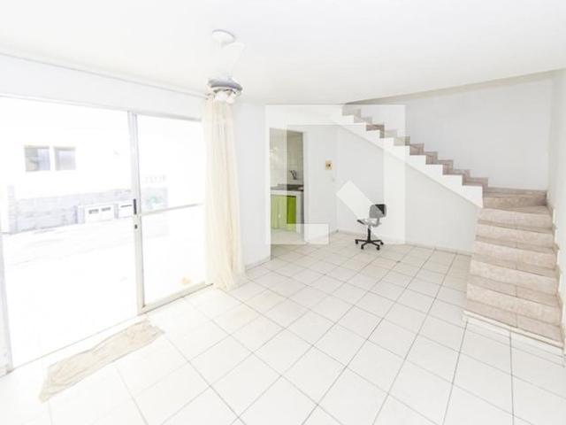 Casa aluguel em Região Geográfica Imediata do Rio de Janeiro, Região Metropolitana do Rio de Janeiro