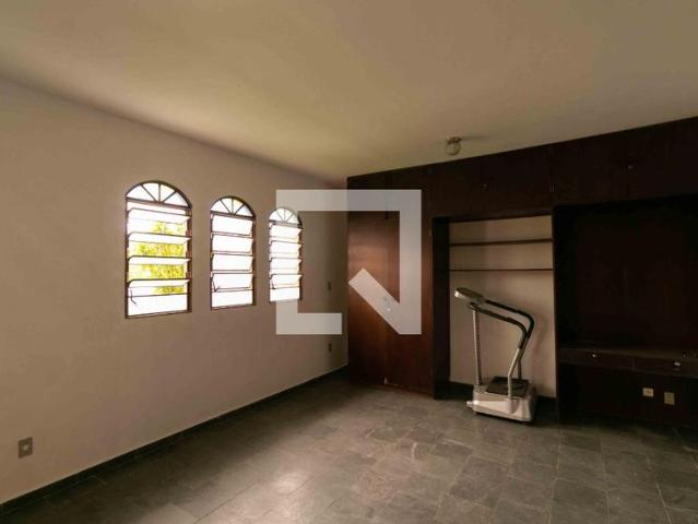 Casa aluguel em Região Geográfica Imediata de Belo Horizonte, Região Metropolitana de Belo Horizonte