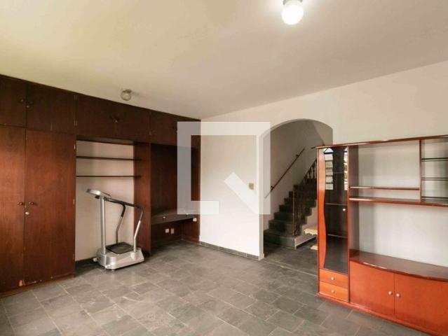Casa aluguel em Região Geográfica Imediata de Belo Horizonte, Região Metropolitana de Belo Horizonte