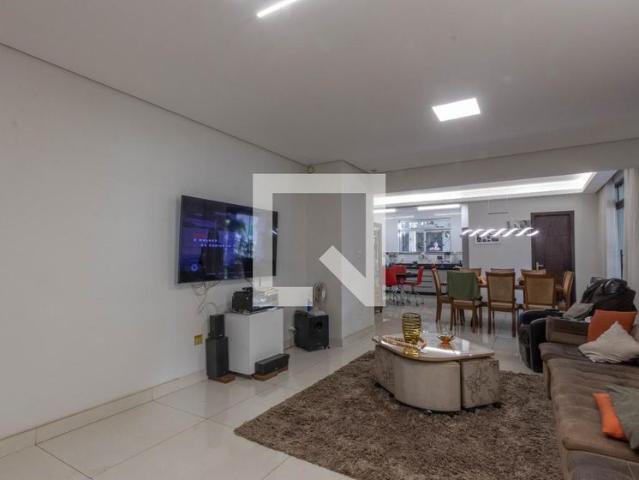 Casa aluguel em Região Geográfica Imediata de Belo Horizonte, Região Metropolitana de Belo Horizonte